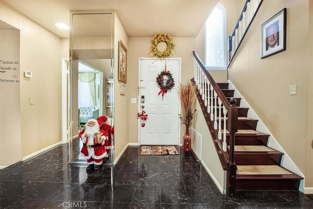 18612 Hilton Court, Canyon Country, California 91351 home-pic-7